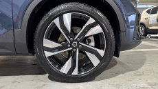 Volvo XC40 2.0 B4P Ultra Bright 5dr Auto Petrol Estate